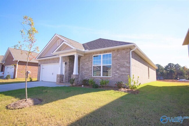 104 Williams Pointe Boulevard SW