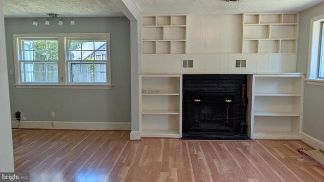 Photo - 6497 Windham Ave