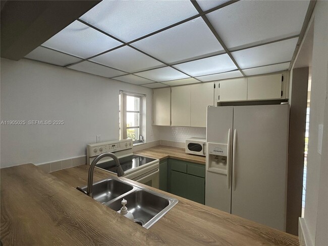 Photo - 3605 SW 17th St