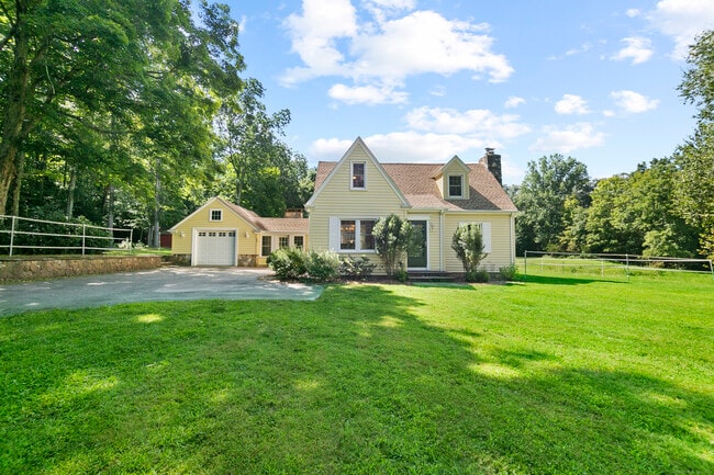 Photo - 26 Great Hillwood Rd