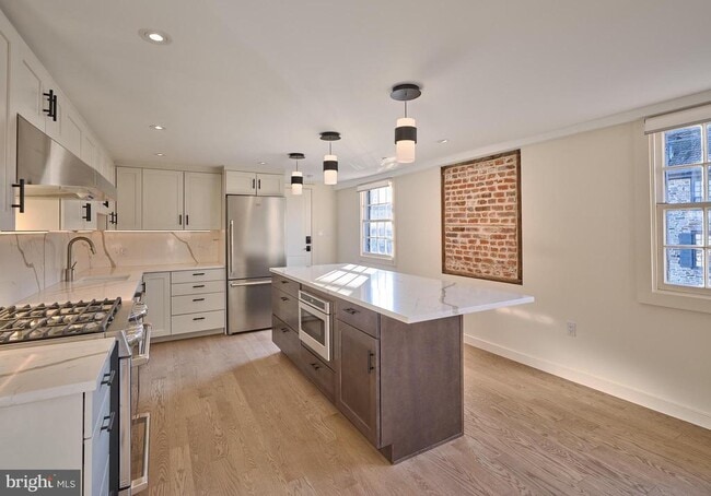 Building Photo - 44 S Main St Unit 2N Rental