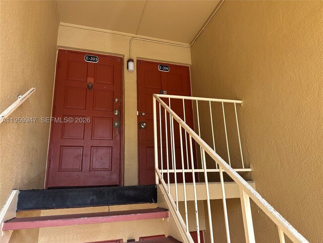 1000 Lake of the Woods Blvd Unit E204
