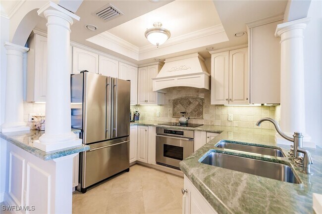 Building Photo - 2885 Gulf Shore Blvd N Unit 302
