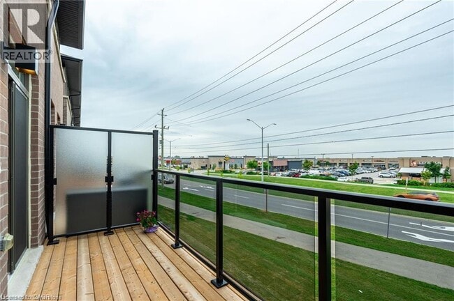 Photo - 120 Court Dr