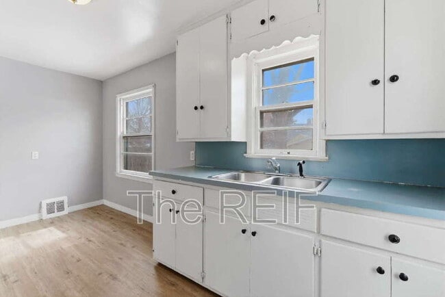 Photo - 813 Alvord Ave