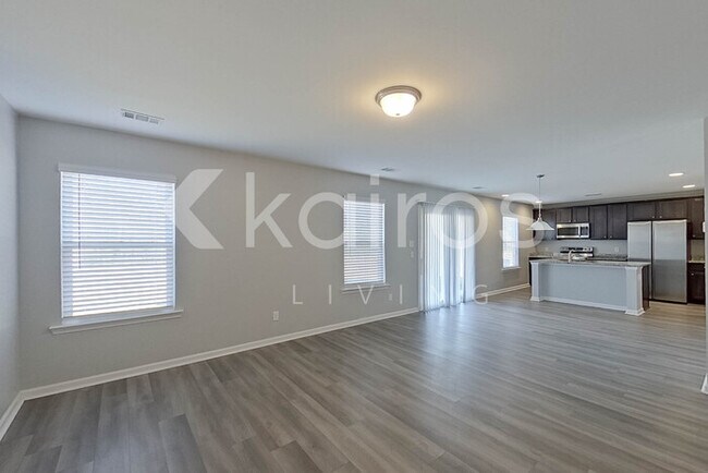 Photo - 102 Colonial Wy