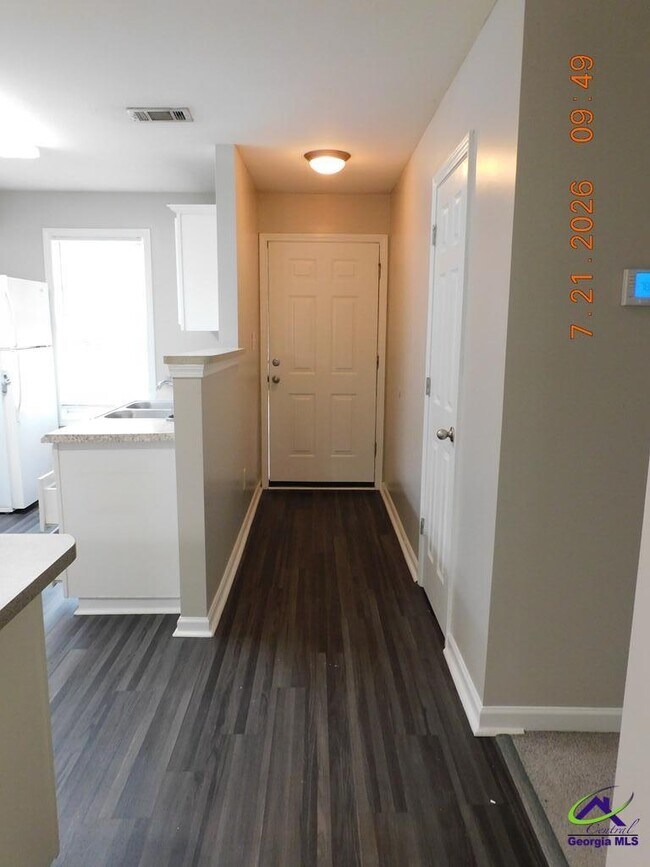 Photo - 128 Kingston Village Dr