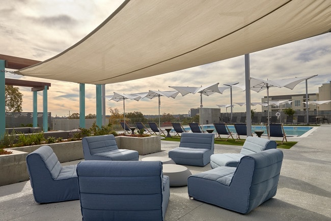 Link Apartments® Canvas