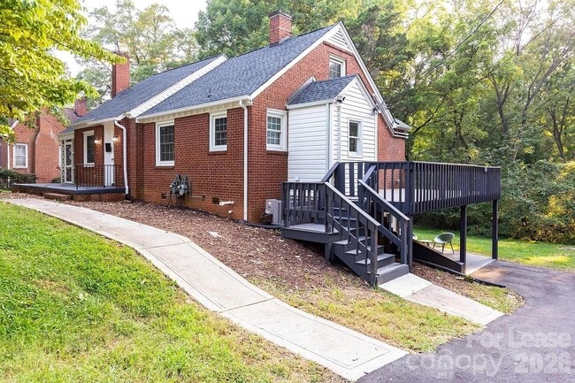 Photo - 152 W Park Ave