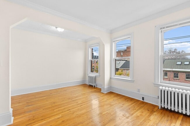 Photo - 34 Erie St Unit 2