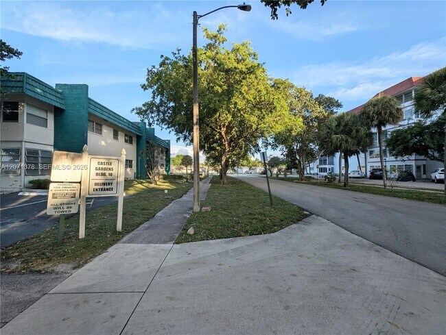 Photo - 4801 NW 22nd Ct Unidad 205