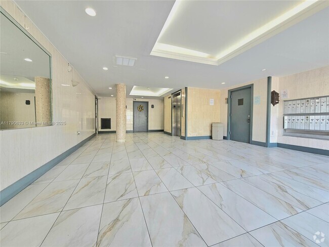 Building Photo - 1250 NE 125th St Unit 310C Rental