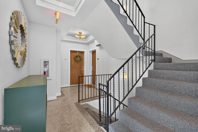 Building Photo - 809 Otis Pl NW Unit 104