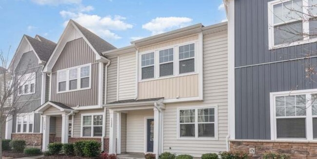 Fabulous 3 bedrm Townhome with office & ga... - Fabulous 3 bedrm Townhome with office & ga...