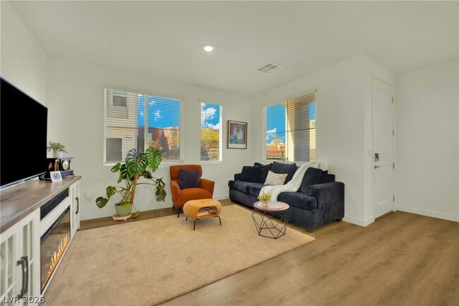 Photo - 129 Laguna Cmns Ln