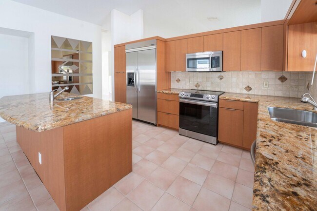 Photo - 11511 Island Lakes Ln