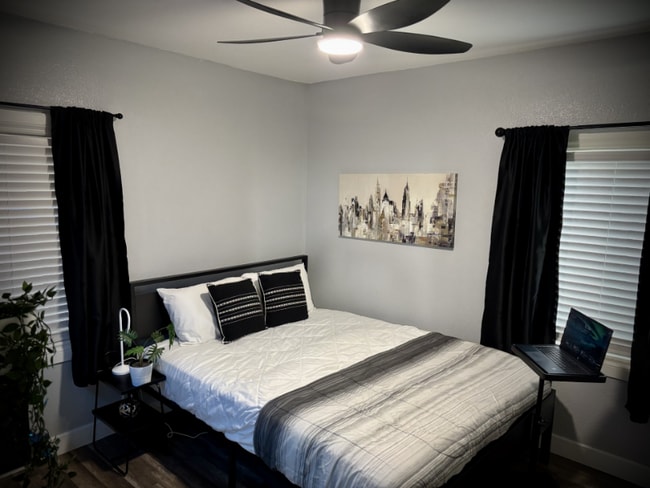 Photo - 151 Manganese St