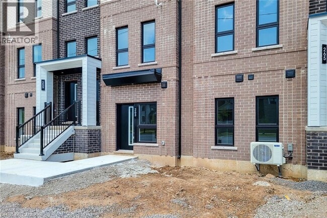 Photo - 263 Burke St