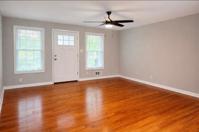 Photo - 1551 Pine Glen Cir