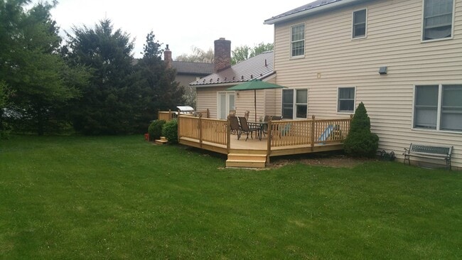 Photo - 1330 Charles St