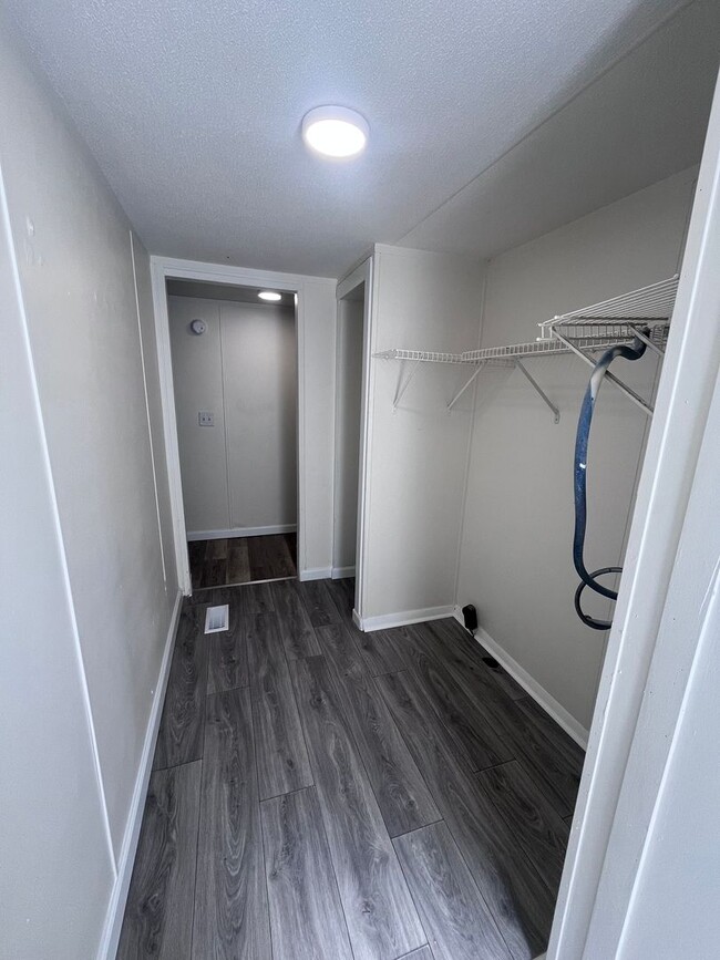 Photo - 21341 Crawford Lake Rd