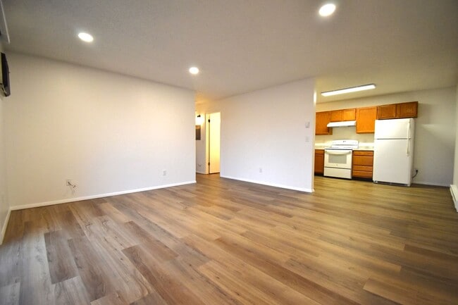 Photo - Newly Renovated! Top floor apartment! Close to MSU and downtown! Unit 64