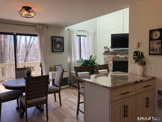 Photo - 355 Ledge Dr Unidad 355