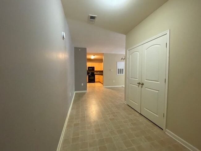 Photo - reinb190 Unit 202