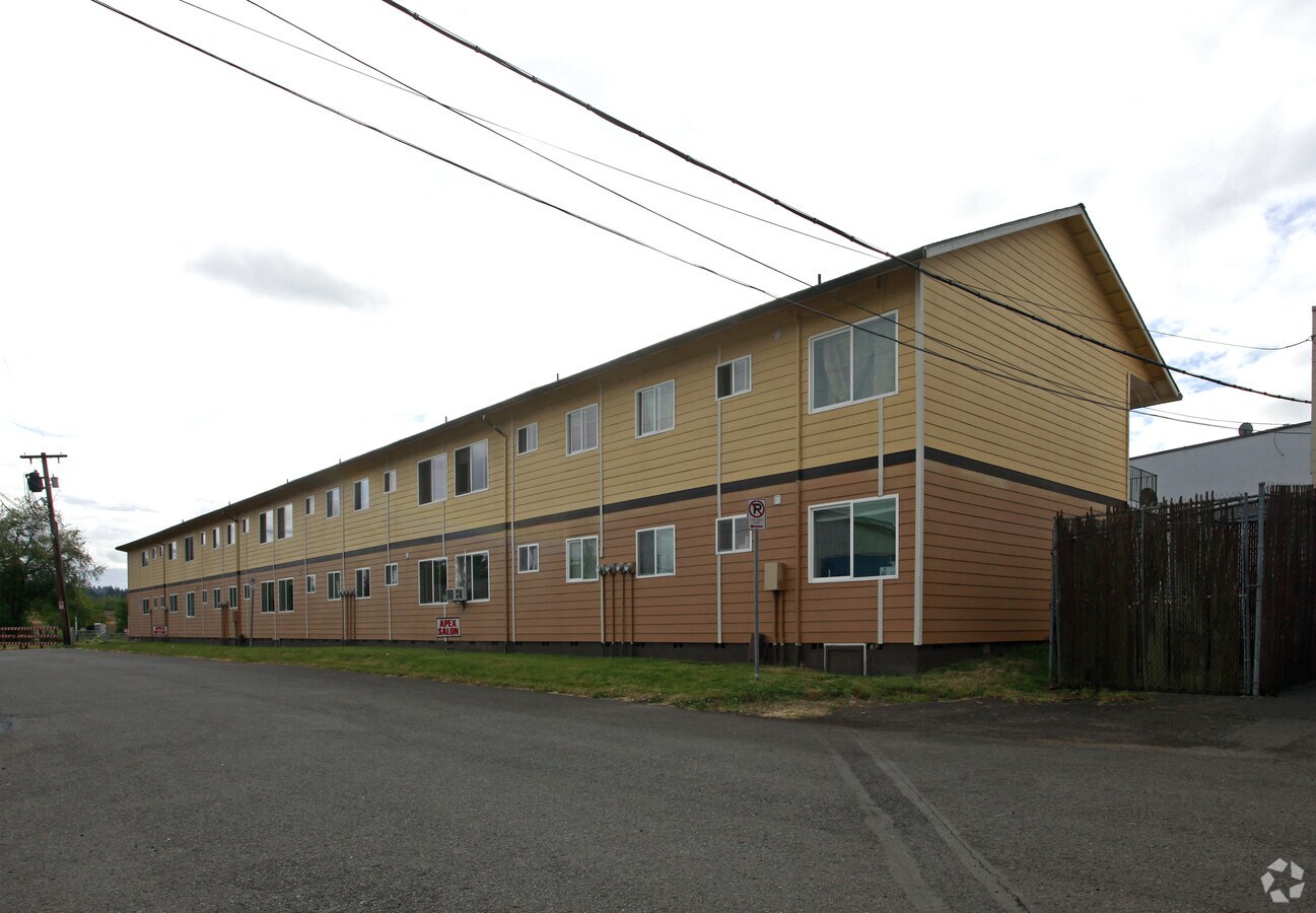 Photo - Royal Manor Apartments