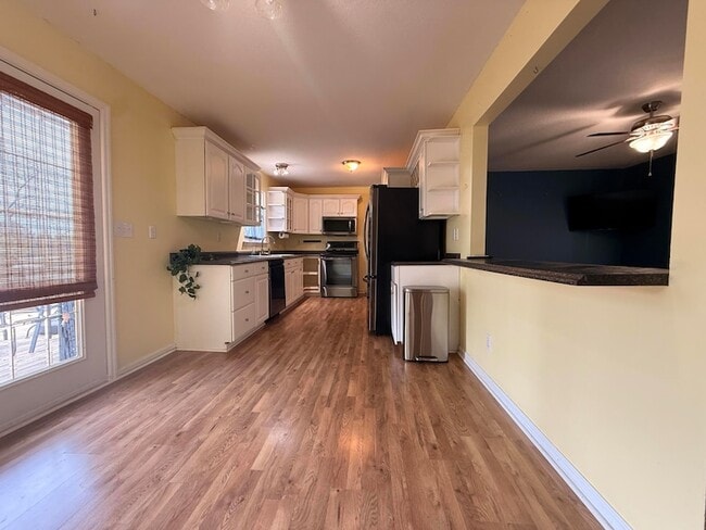 Photo - 1012 Elaine Trail