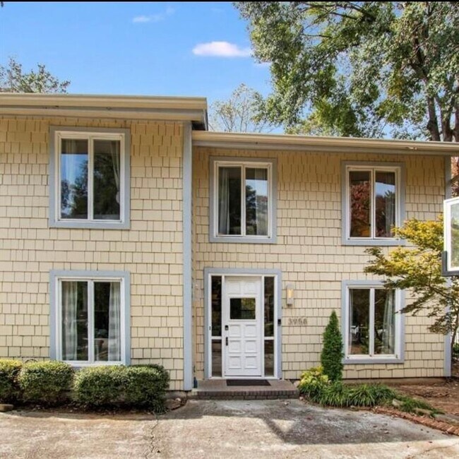 Photo - 3958 N Stratford Rd NE