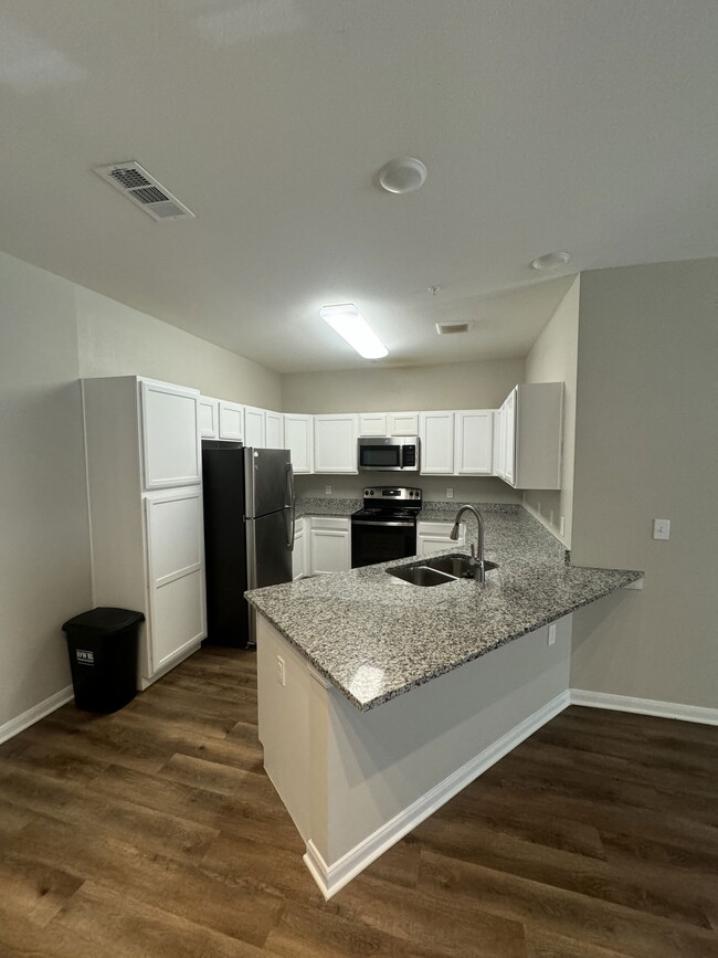 Building Photo - 1820 Central Expy Unit 533 Rental