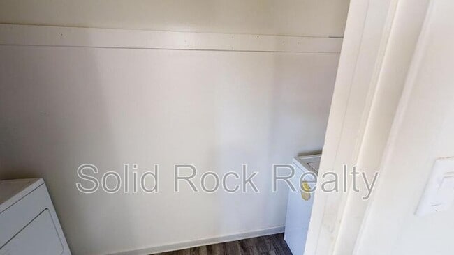 Photo - 1216 Janes Ln