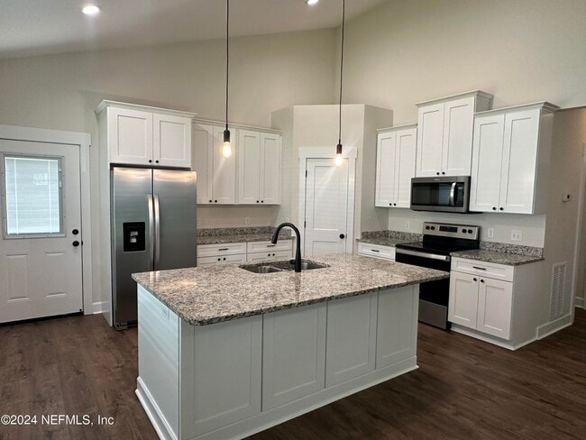 Photo - 27492 W 3rd Ave