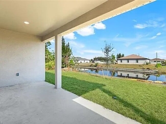 Photo - 915 NE 19th St