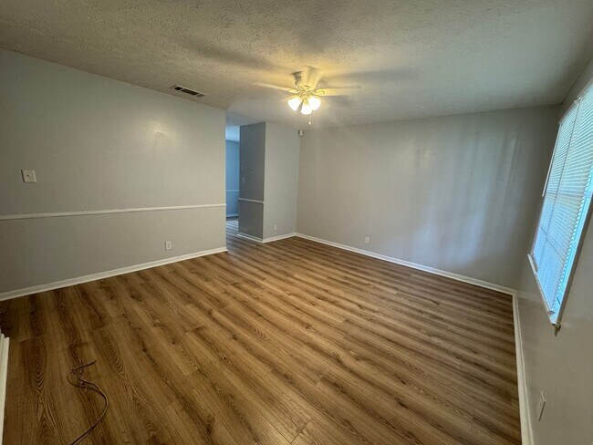 Photo - 3931 Hartness St House