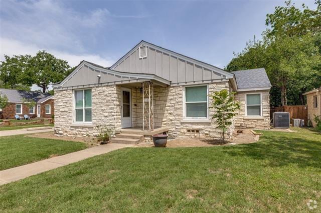 Building Photo - 1128 N Riverside Dr Rental