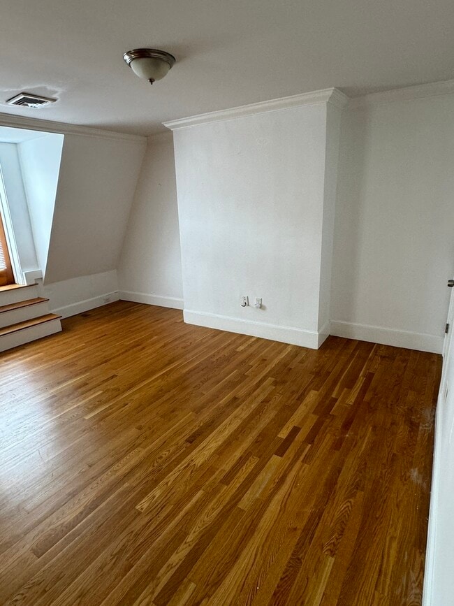 1798 Beacon St Unit 3