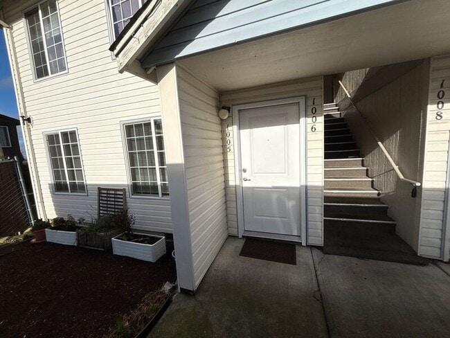 Building Photo - 1005 Boedies Dr