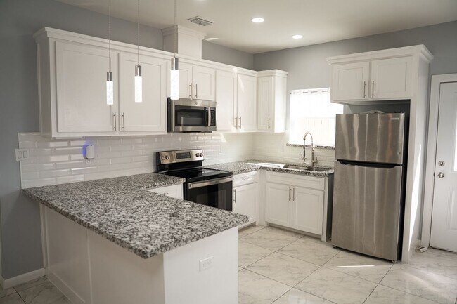 Photo - 1019 N Blair Ave