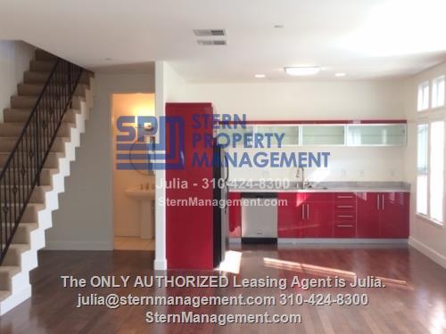 Photo - 2640 Beachwood Dr.