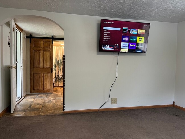 Photo - 818 Victory Ave