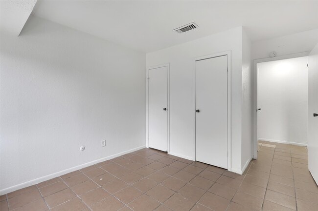 Building Photo - 12610 Ashford Meadow Dr Unit 4