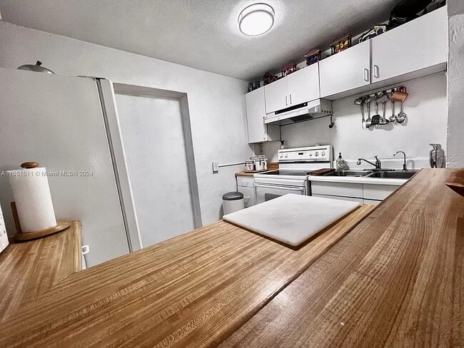 Photo - 1465 SW 28th Way Apartamento Unidad A