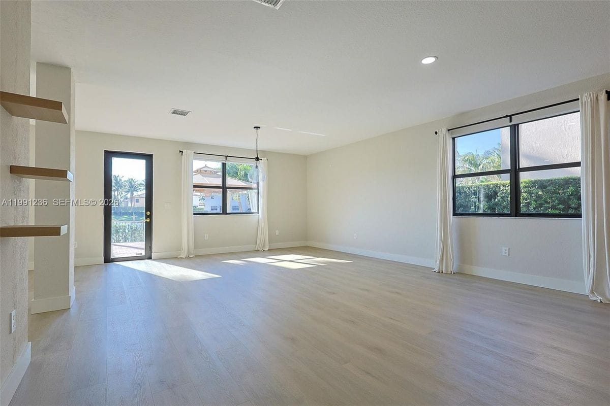 Photo - 8800 NW 98th Ct