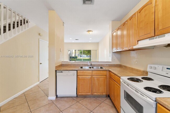 Photo - 435 S W 122nd Terrace