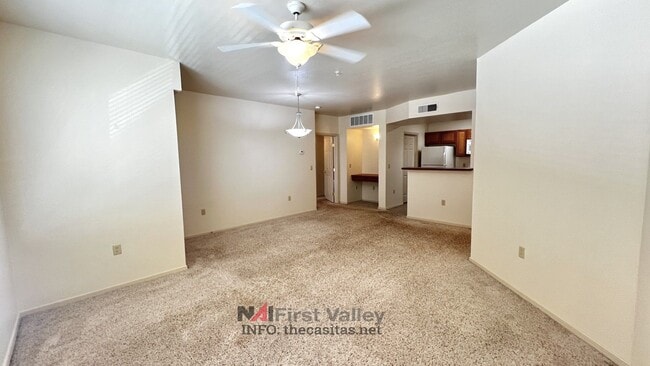Building Photo - 2 Bedrooms, 2 Baths