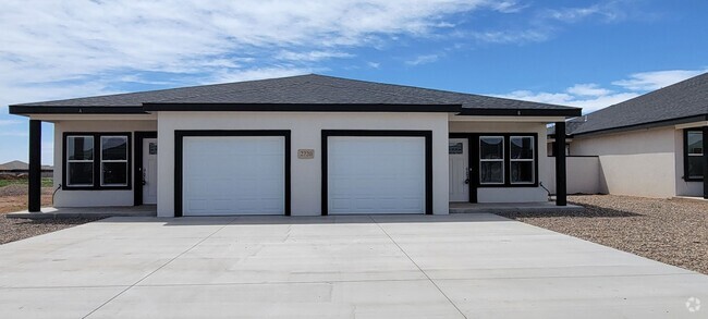 Building Photo - ra2720 Unit 2720-A Rental