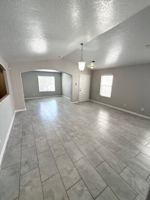 Photo - 7451 Redpoll Rd NW