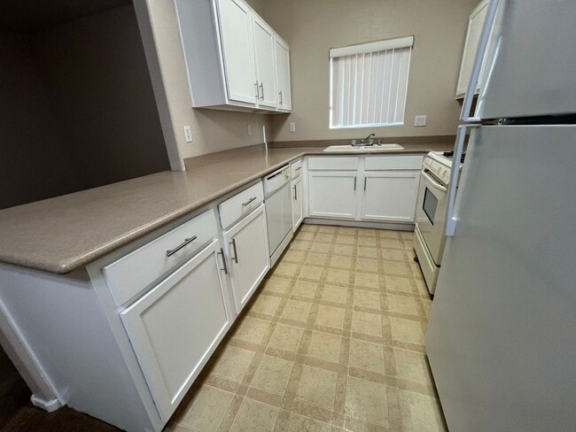 Photo - Henderson - 2 bedroom condo